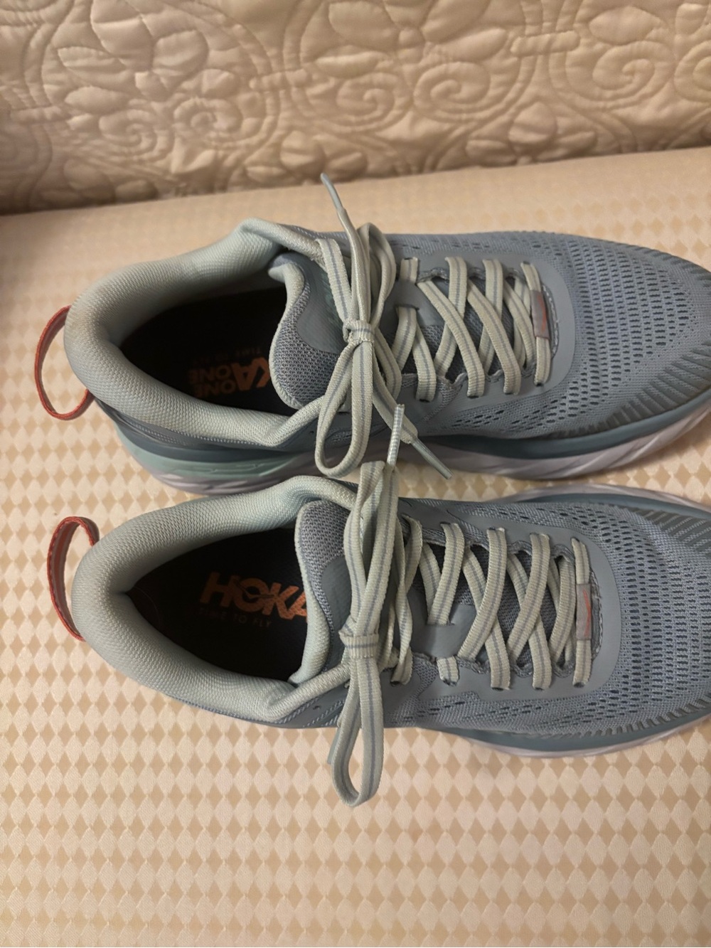 Light blue women’s Roku athletic shoes. Cushioned interior. Coral trim. - Picture 2 of 7